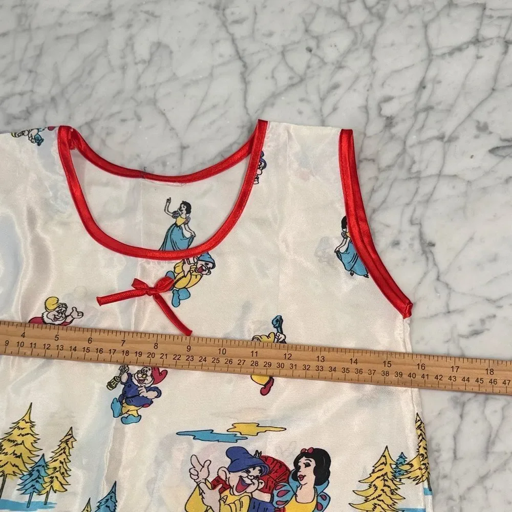 Snow White Pajamas Silky Sz Womens XS or Youth 12